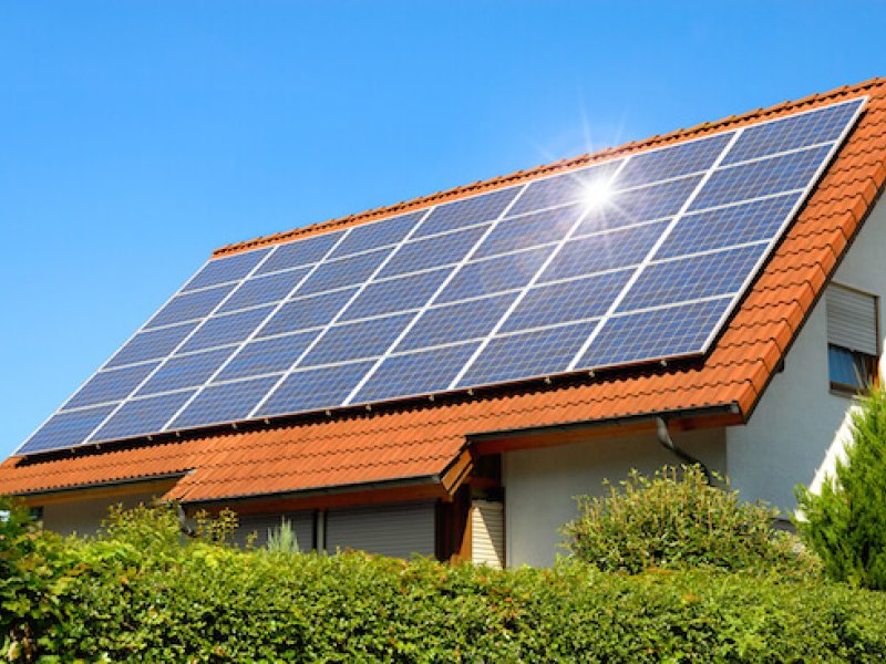 ECO revend l’électricité produite pour rembourser ses emprunts.